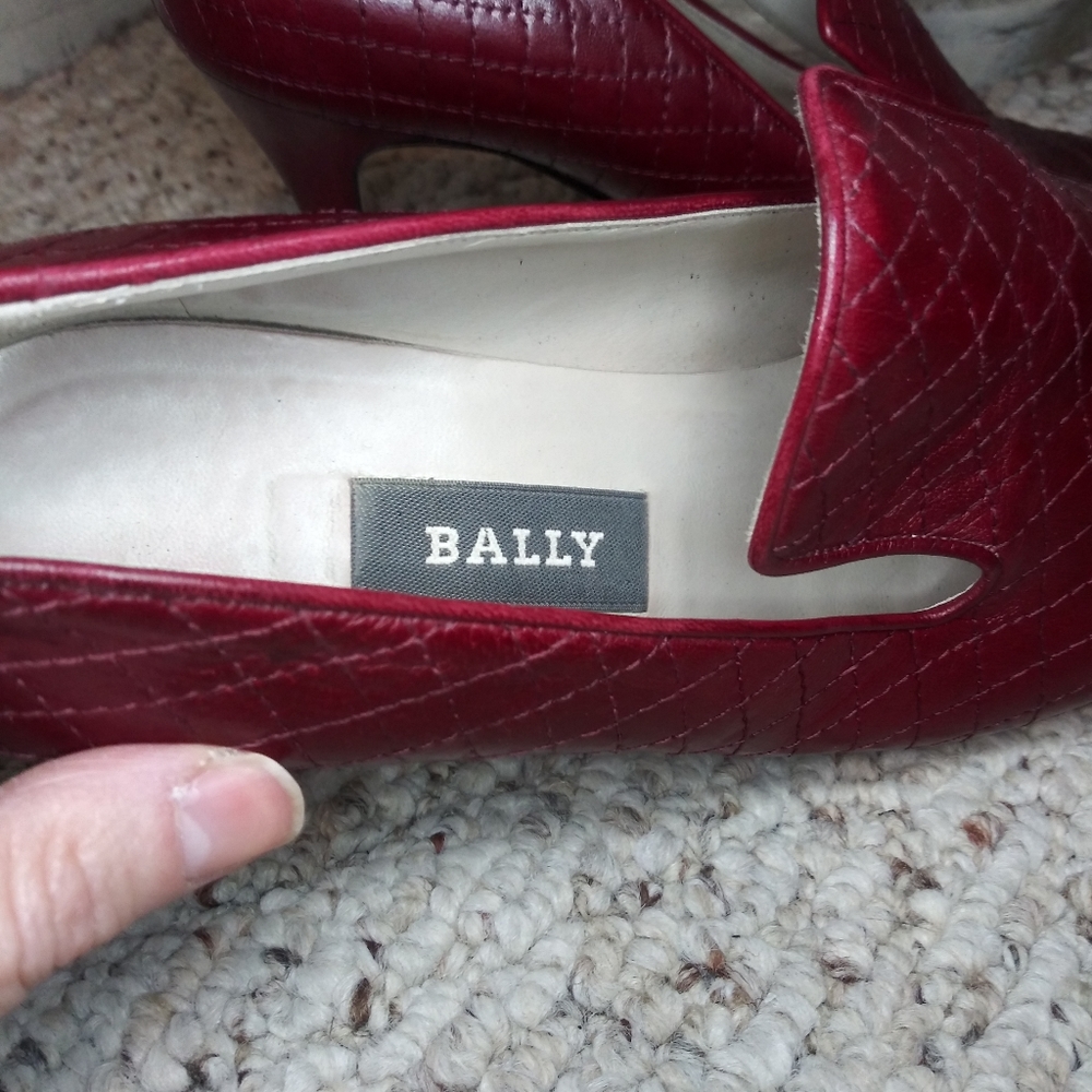 Bally Vintage "Cupid" Ruby Red Quilted Leather Edwardian Style Pumps - Picture 2 of 15